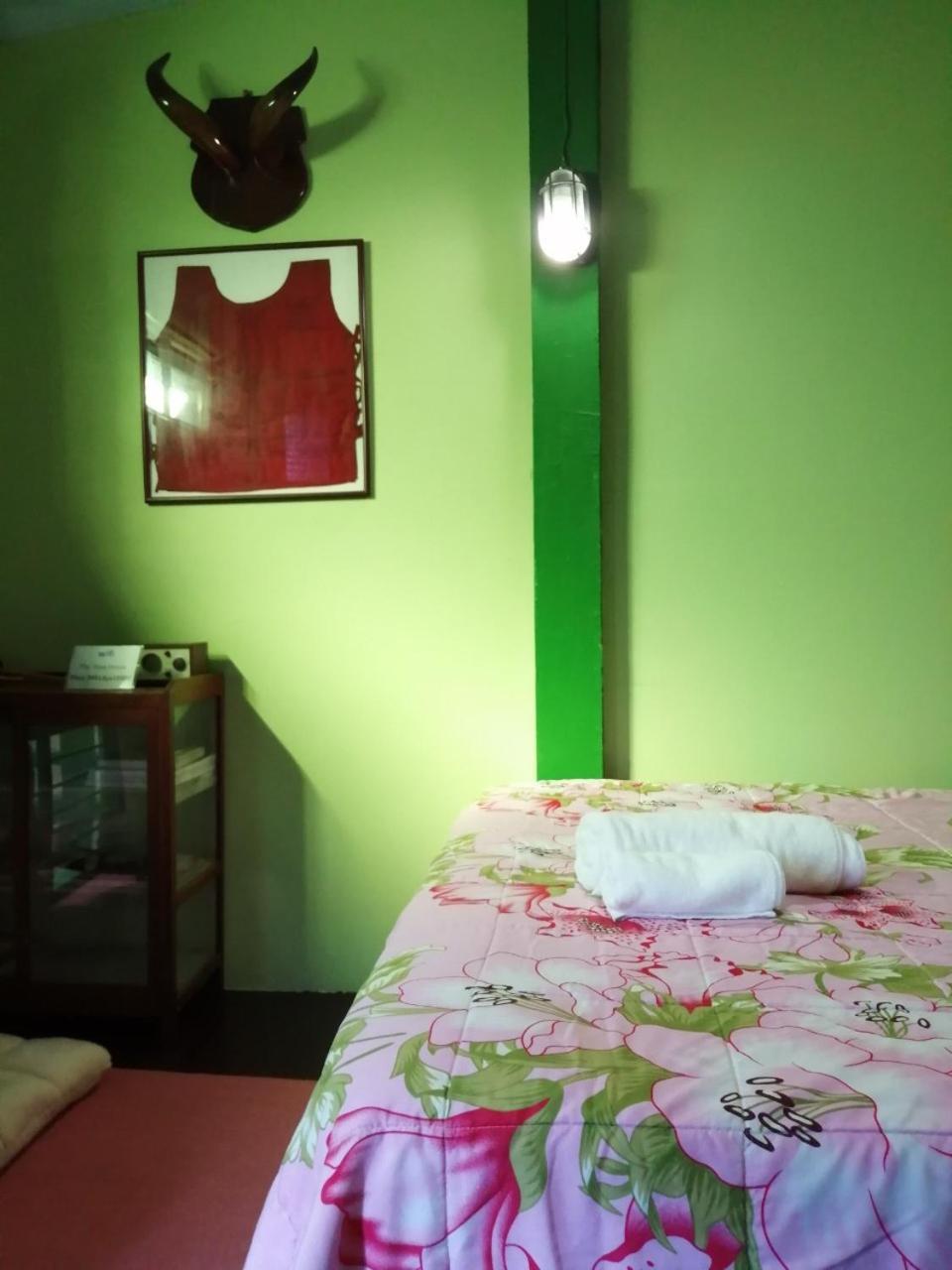 Bed and Breakfast Baan Tepa Boutique House Bangkok Exterior foto