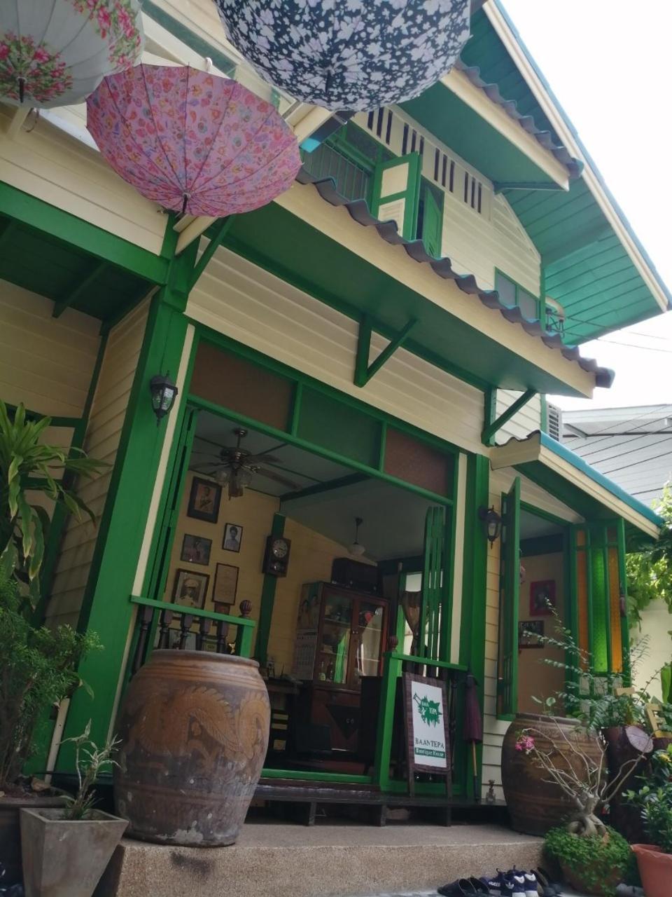 Bed and Breakfast Baan Tepa Boutique House Bangkok Exterior foto