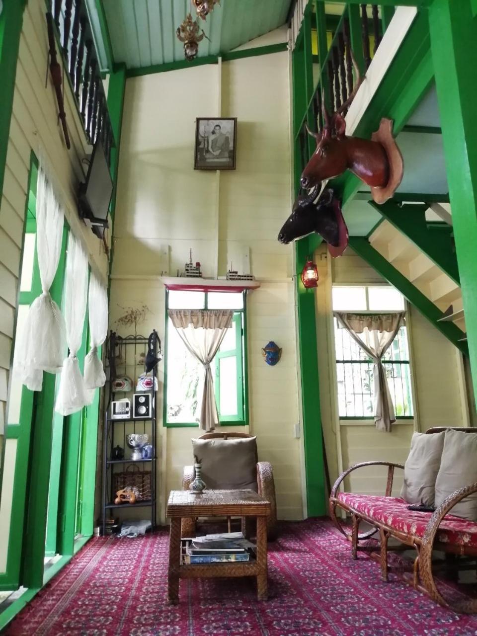 Bed and Breakfast Baan Tepa Boutique House Bangkok Exterior foto