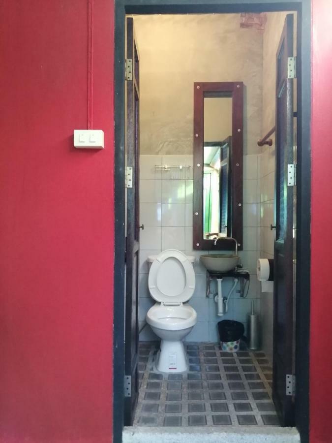Bed and Breakfast Baan Tepa Boutique House Bangkok Exterior foto