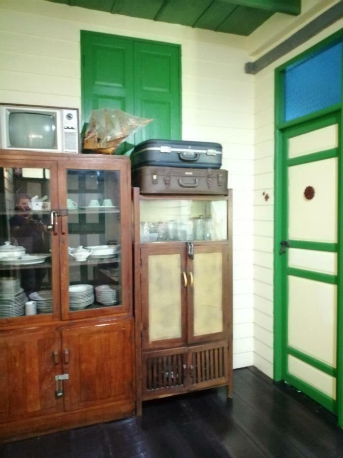 Bed and Breakfast Baan Tepa Boutique House Bangkok Exterior foto