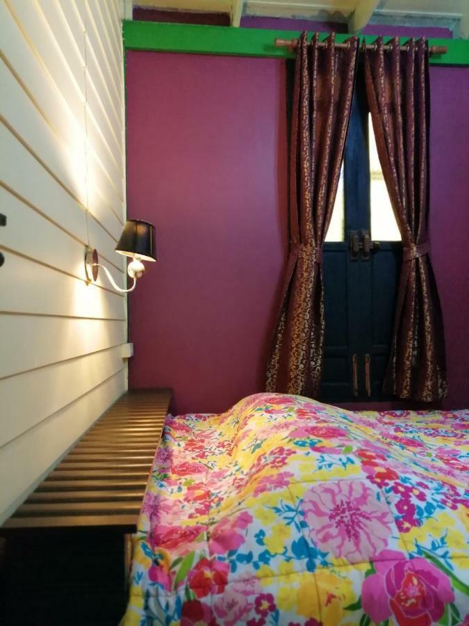 Bed and Breakfast Baan Tepa Boutique House Bangkok Exterior foto